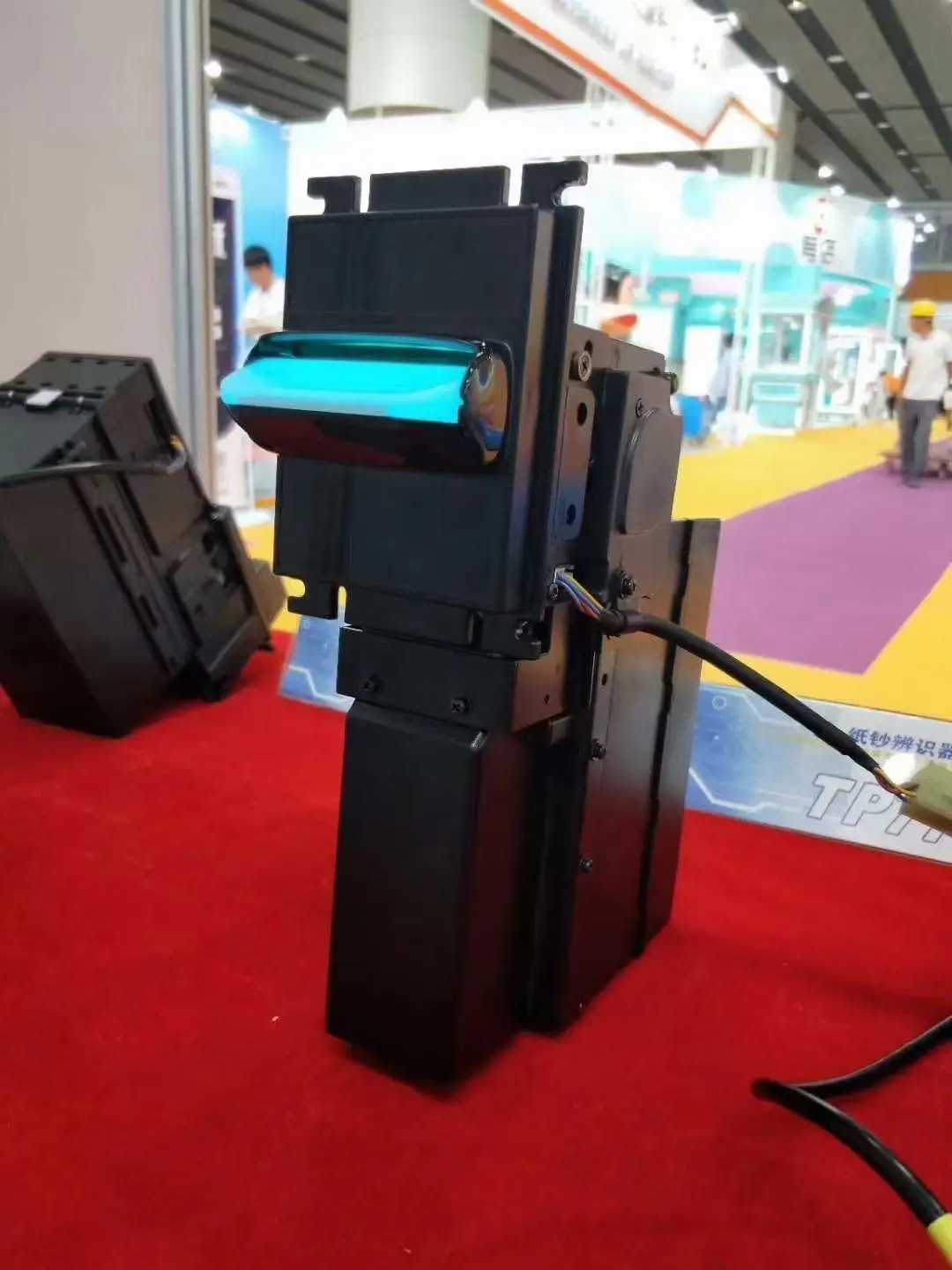 # Aceptador de validador de bi - Vending Q reseña y precio